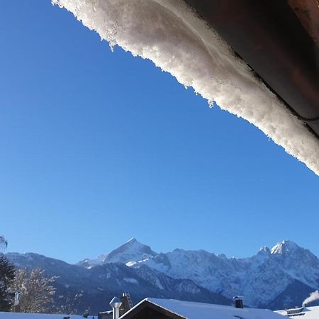 Bunter Hirsch Ferienwohnung Im Garmischer Zentrum Eksteriør bilde