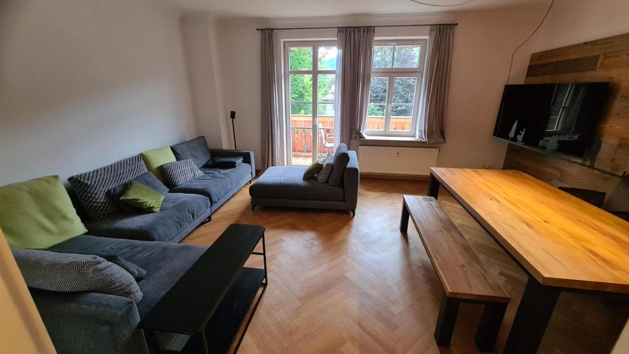 Bunter Hirsch Ferienwohnung Im Garmischer Zentrum Eksteriør bilde