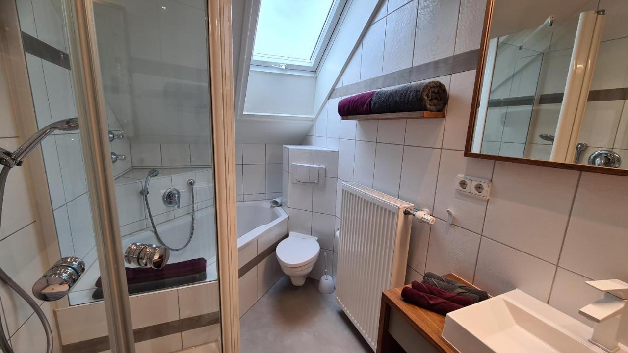 Bunter Hirsch Ferienwohnung Im Garmischer Zentrum Eksteriør bilde
